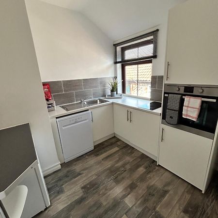Апартаменты 1St Floor Flat In Mews Кессингленд Экстерьер фото