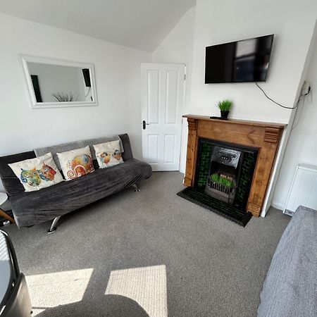 Апартаменты 1St Floor Flat In Mews Кессингленд Экстерьер фото