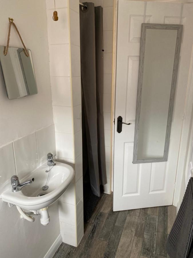 Апартаменты 1St Floor Flat In Mews Кессингленд Экстерьер фото